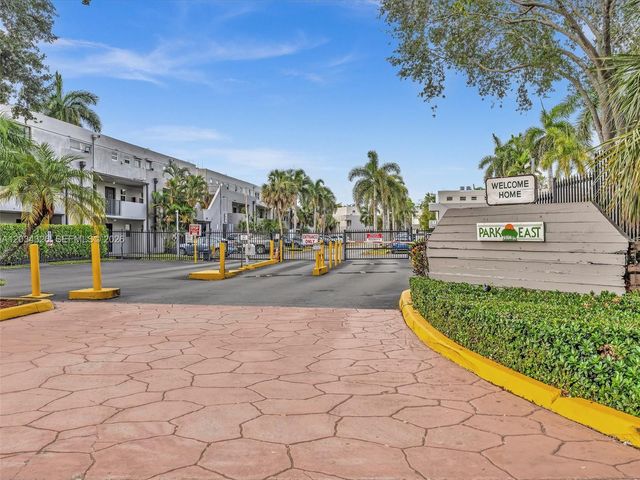 210 NW 87th Ave L206, Miami, FL 33172
