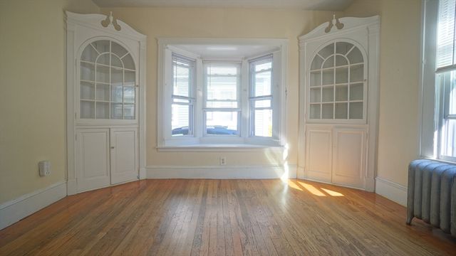 26 Harkness Ave, Springfield, MA 01118