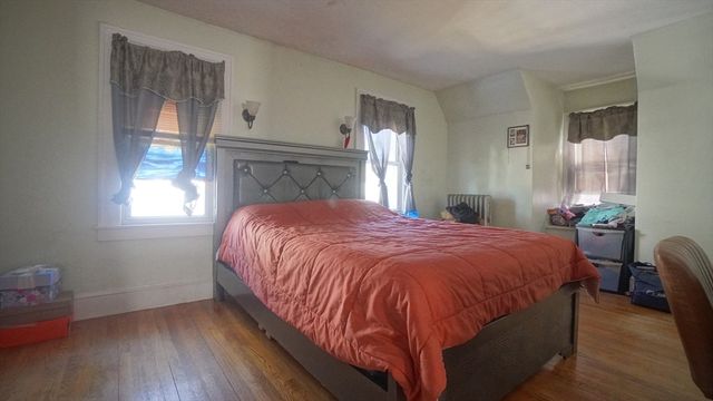 26 Harkness Ave, Springfield, MA 01118