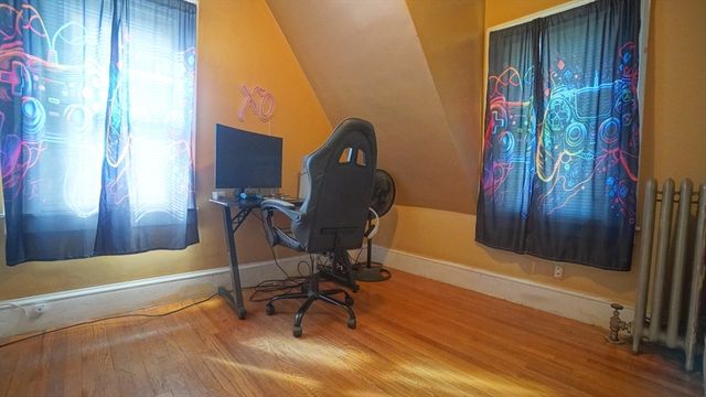 26 Harkness Ave, Springfield, MA 01118