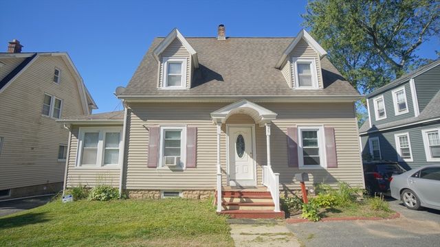 26 Harkness Ave, Springfield, MA 01118