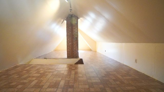26 Harkness Ave, Springfield, MA 01118