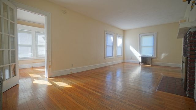 26 Harkness Ave, Springfield, MA 01118