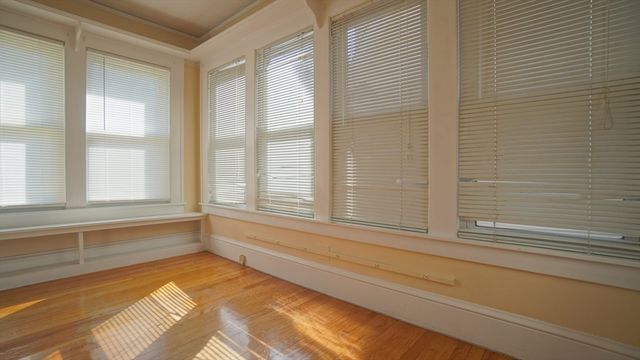 26 Harkness Ave, Springfield, MA 01118