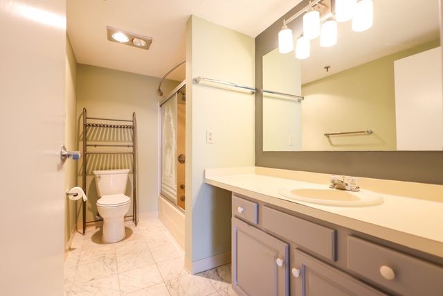 200 Cove Way 1002, Quincy, MA 02169