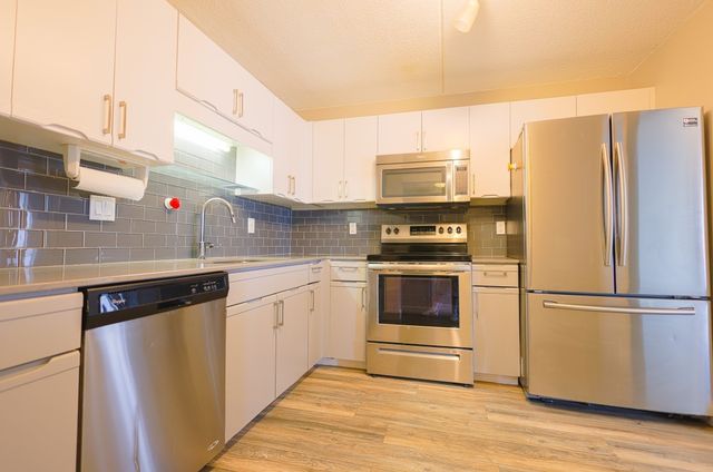 200 Cove Way 1002, Quincy, MA 02169
