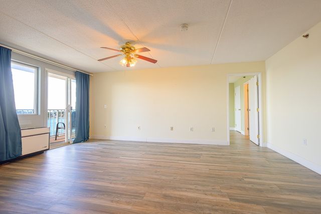 200 Cove Way 1002, Quincy, MA 02169
