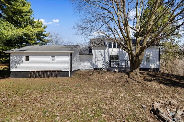5869 Broadway Street, Lancaster, NY 14086