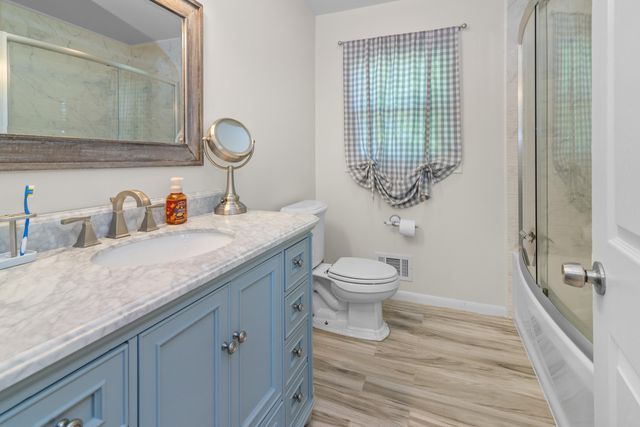 13250 Lake Point Boulevard, Belleville, MI 48111