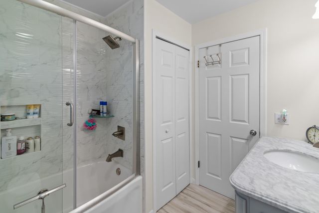 13250 Lake Point Boulevard, Belleville, MI 48111