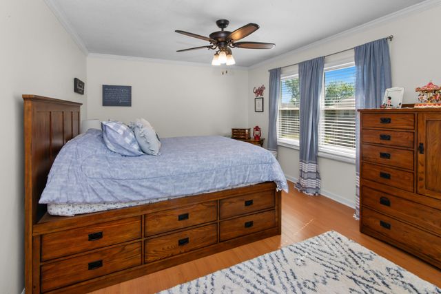 13250 Lake Point Boulevard, Belleville, MI 48111