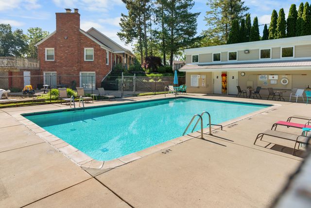 13250 Lake Point Boulevard, Belleville, MI 48111