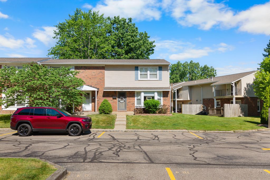 13250 Lake Point Boulevard, Belleville, MI 48111