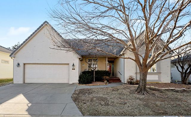 663 N Crest Ridge Ct, Wichita, KS 67230
