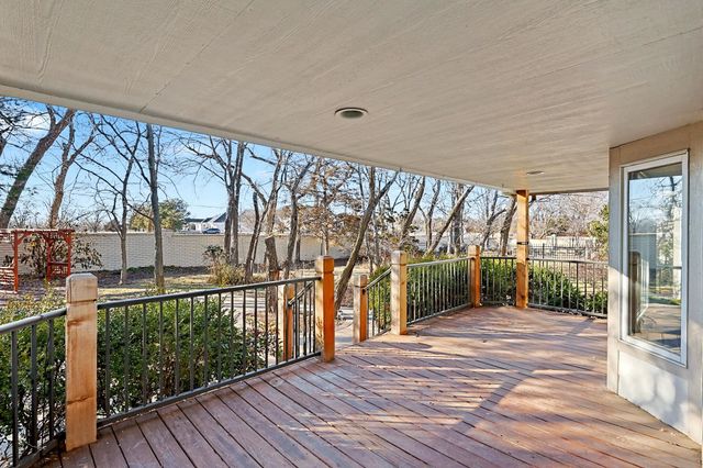 663 N Crest Ridge Ct, Wichita, KS 67230