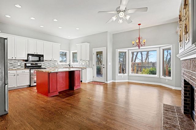 663 N Crest Ridge Ct, Wichita, KS 67230