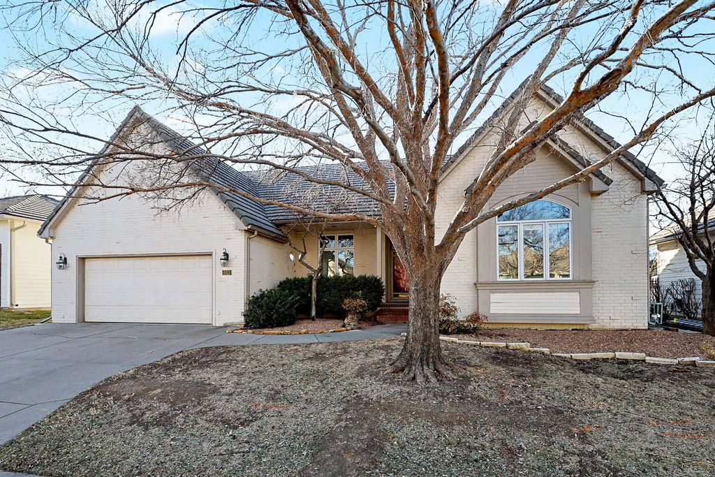 663 N Crest Ridge Ct, Wichita, KS 67230