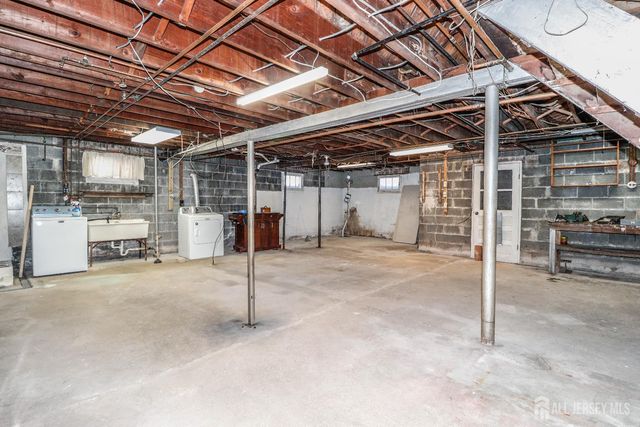 131 Fairfield Avenue, Fords, NJ 08863