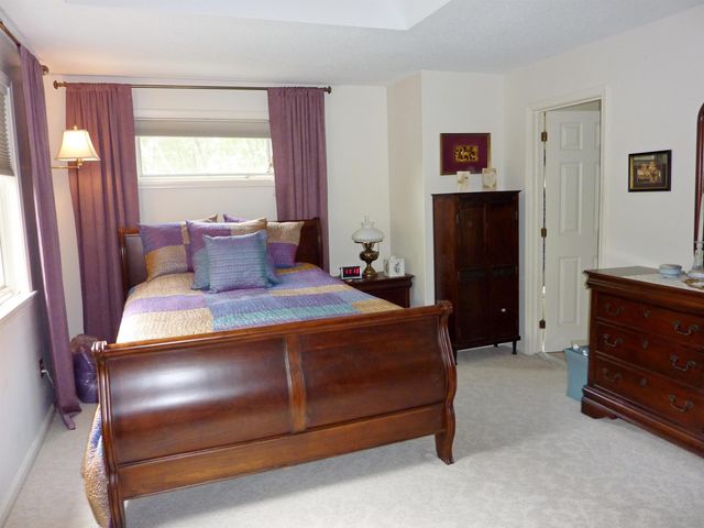 16 Laurel Court # 320, Nashua, NH 03062