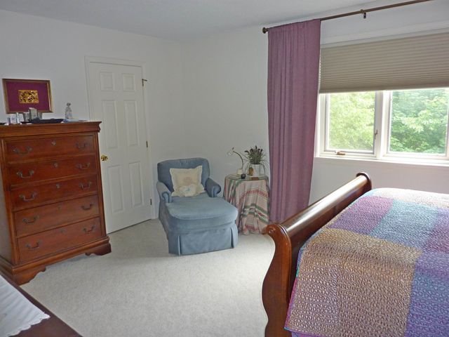 16 Laurel Court # 320, Nashua, NH 03062
