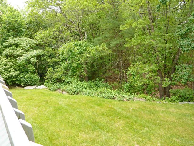 16 Laurel Court # 320, Nashua, NH 03062