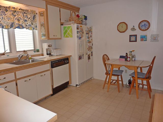 16 Laurel Court # 320, Nashua, NH 03062