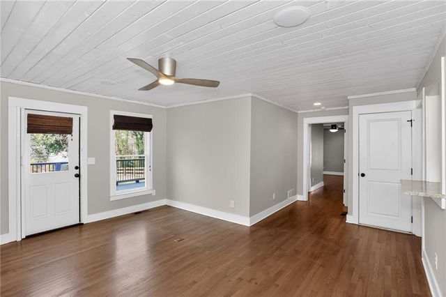 86 Woodstock Road, Roswell, GA 30075