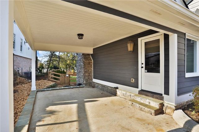 86 Woodstock Road, Roswell, GA 30075