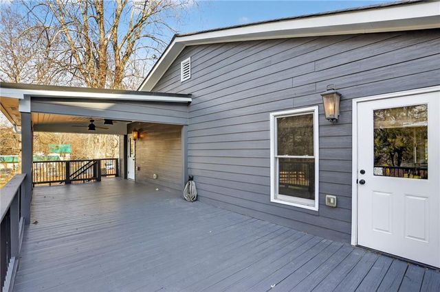 86 Woodstock Road, Roswell, GA 30075