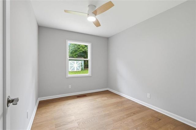 7740 Briar Drive, Prairie Village, KS 66208