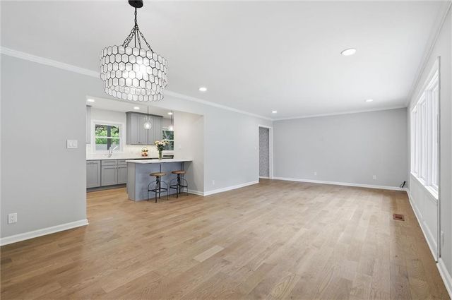 7740 Briar Drive, Prairie Village, KS 66208