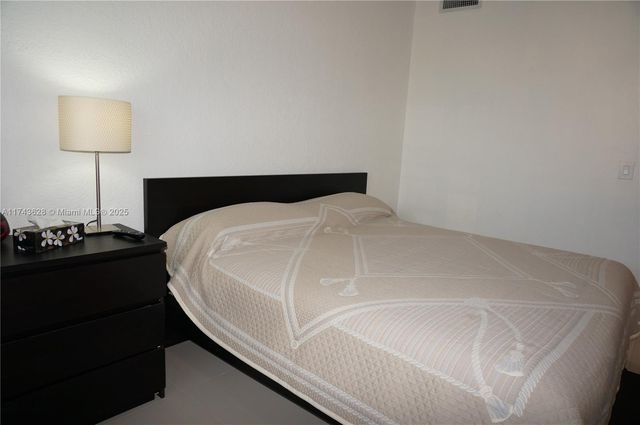 19390 Collins Ave PH-26, Sunny Isles Beach, FL 33160