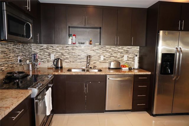 19390 Collins Ave PH-26, Sunny Isles Beach, FL 33160