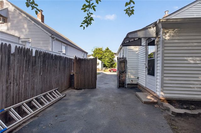 13 Delmont Street, Johnston, RI 02919