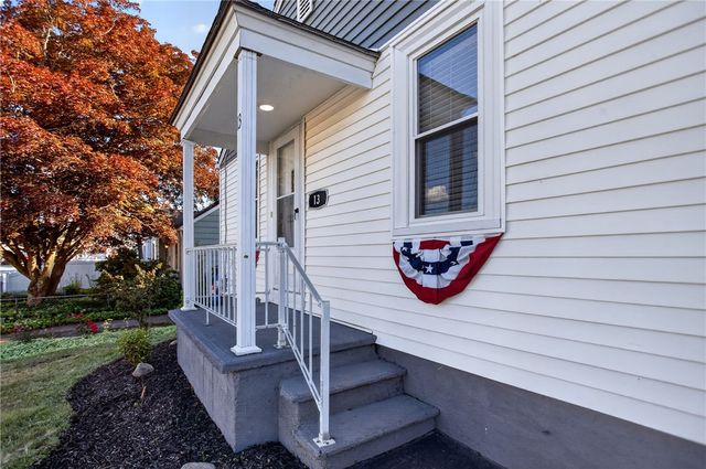 13 Delmont Street, Johnston, RI 02919