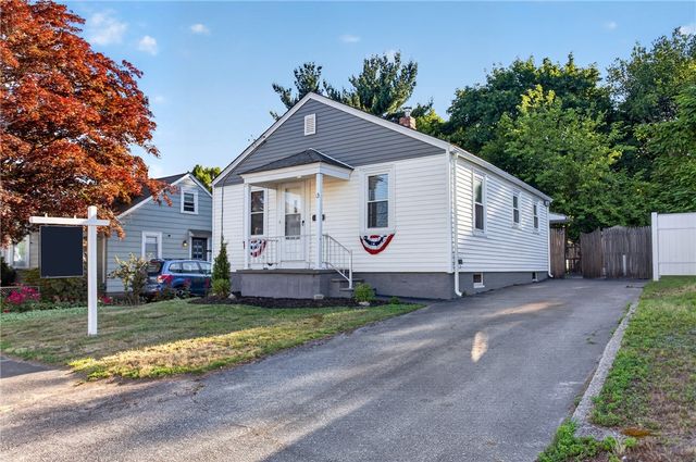 13 Delmont Street, Johnston, RI 02919