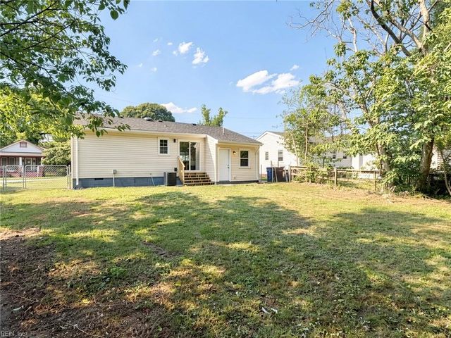 1002 Mayfield AVE, Chesapeake, VA 23324