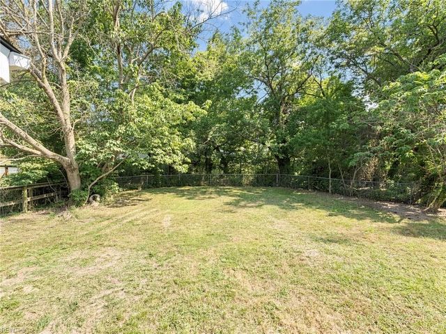 1002 Mayfield AVE, Chesapeake, VA 23324