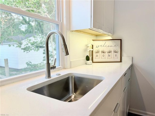 1002 Mayfield AVE, Chesapeake, VA 23324