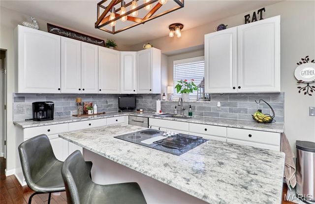 7409 Heathermoor Lane, O'fallon, MO 63368