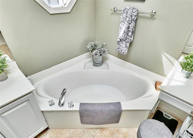 7409 Heathermoor Lane, O'fallon, MO 63368