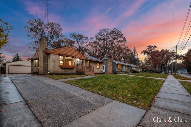 1716 Royal Oak Street, Wyoming, MI 49519