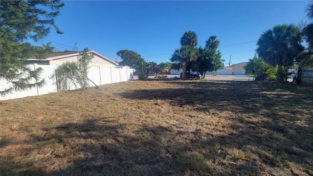 445 90TH AVENUE, St Petersburg, FL 33706