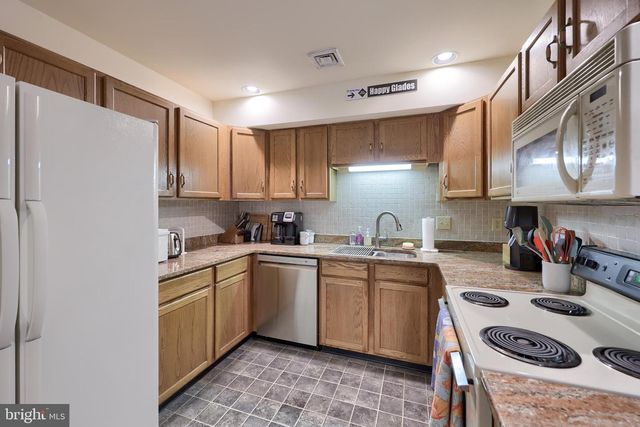 1462 TIMBER BROOK DR, Mechanicsburg, PA 17050