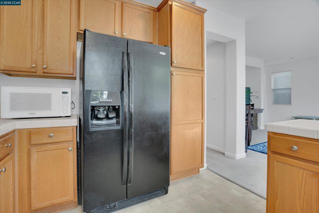 277 Kapalua Bay Cir, Pittsburg, CA 94565