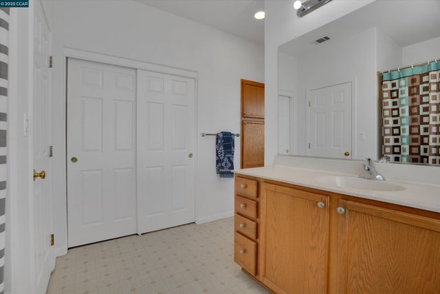 277 Kapalua Bay Cir, Pittsburg, CA 94565