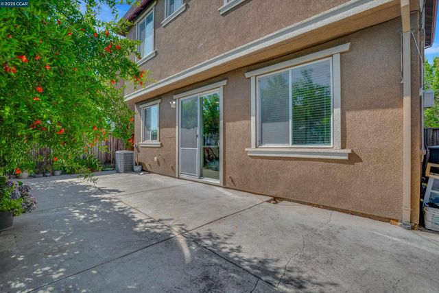 277 Kapalua Bay Cir, Pittsburg, CA 94565