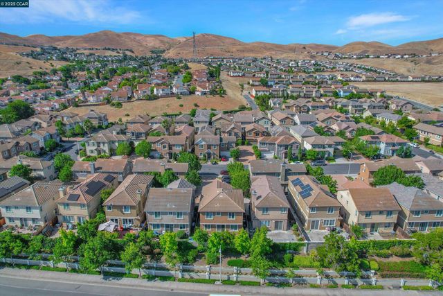 277 Kapalua Bay Cir, Pittsburg, CA 94565