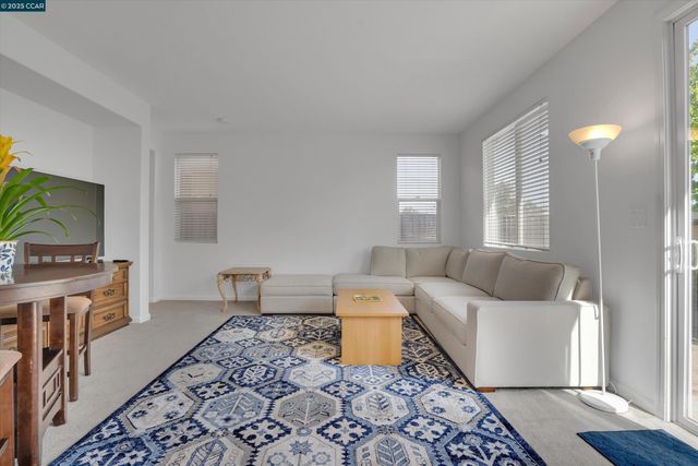 277 Kapalua Bay Cir, Pittsburg, CA 94565