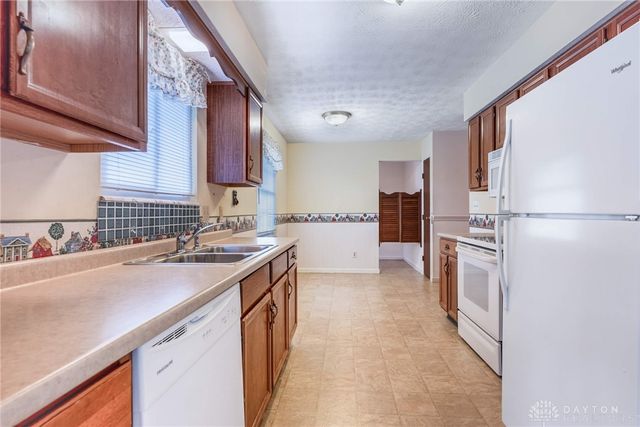 2108 Sir Lockesley Drive, Miamisburg, OH 45342